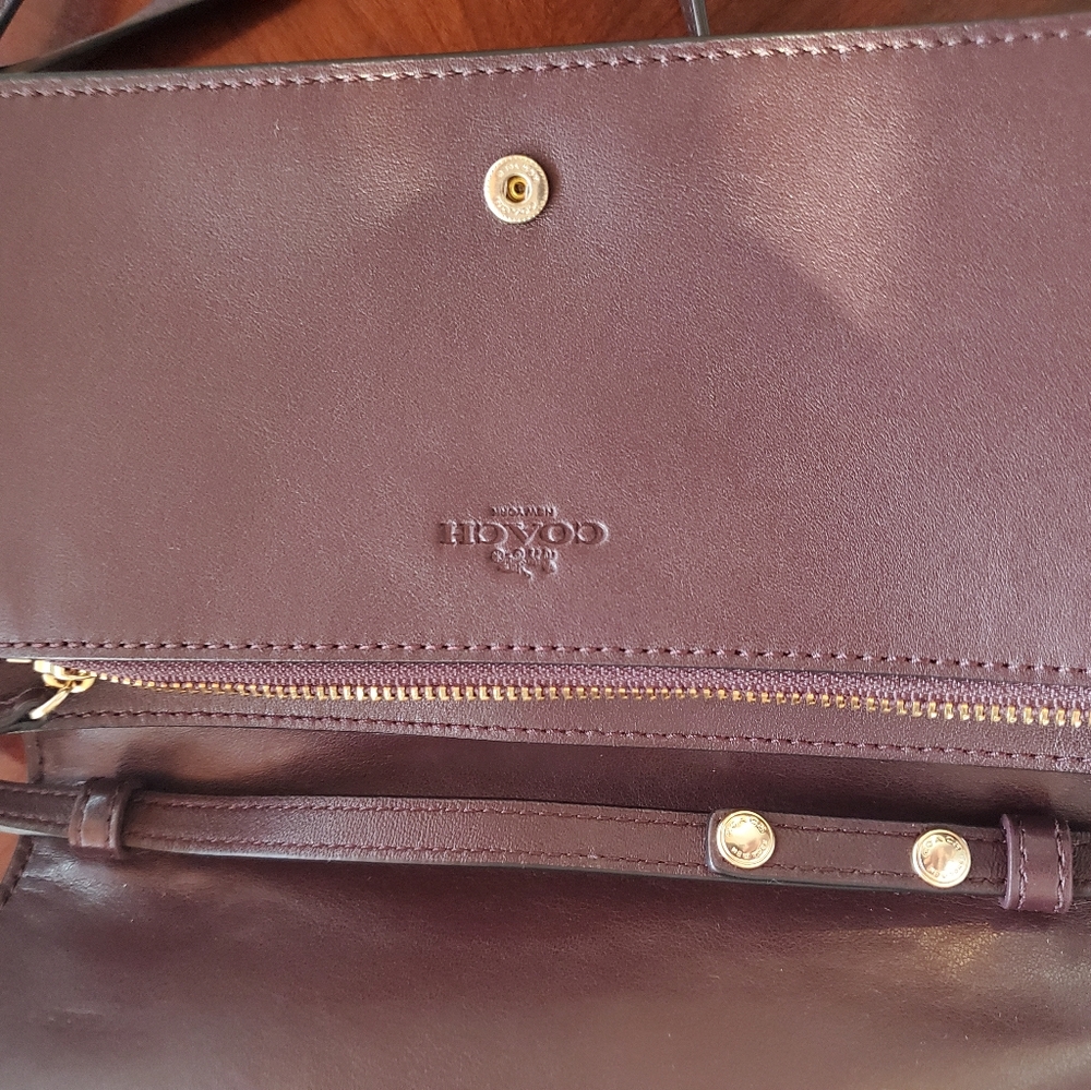 Coach Crossbody - Picture 9 of 11